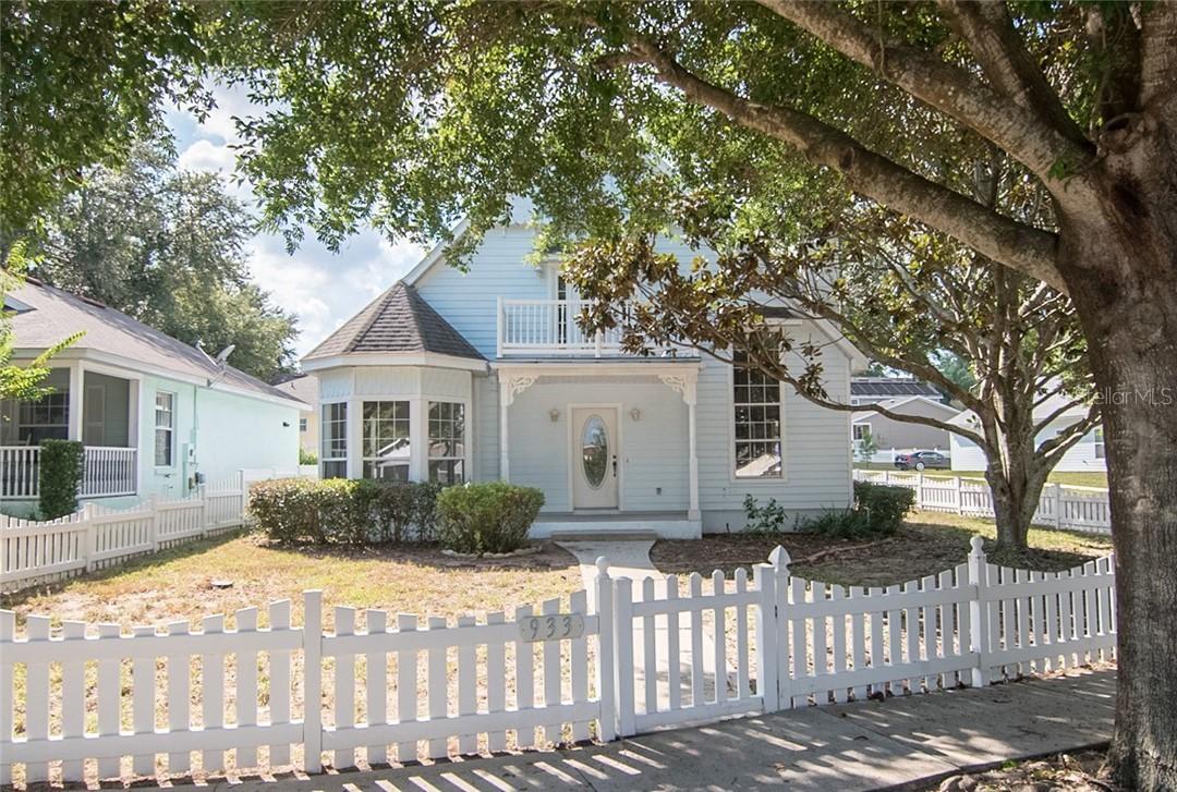 933 Lake Elsie Dr., Tavares, FL 32778