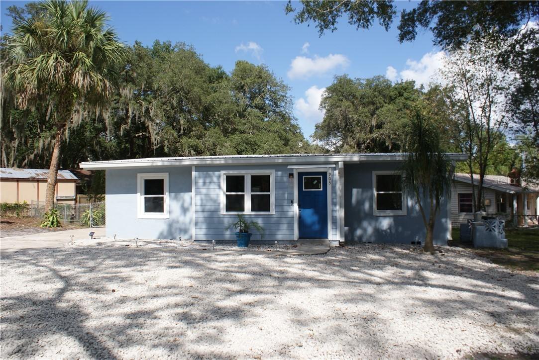 905 Lake Ln., Longwood, FL 32750