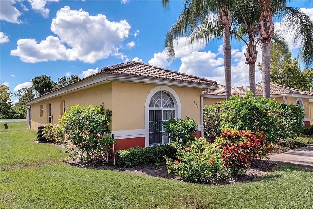 698 Lake Marion Golf Resort Dr., Poinciana, FL 34759