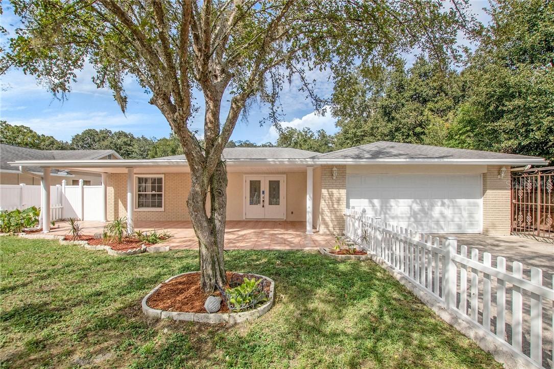 17829 Cranbrook Dr., Lutz, FL 33549