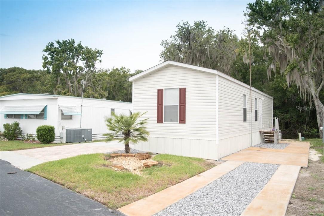 1120 Rue De Dore, Tavares, FL 32778