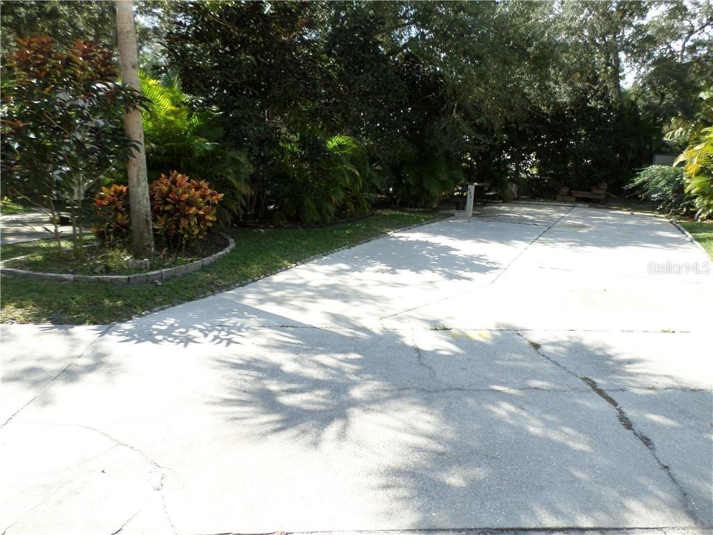 250 NE Saddle Ln., Lake Wales, FL 33898