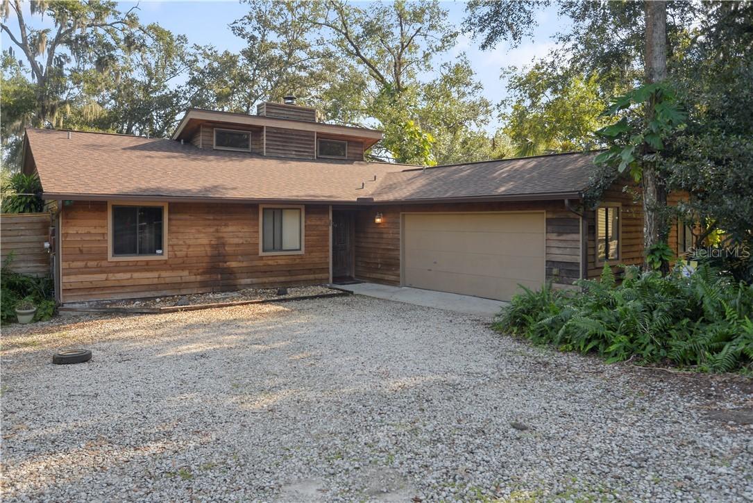 949 Lake Ln., Longwood, FL 32750