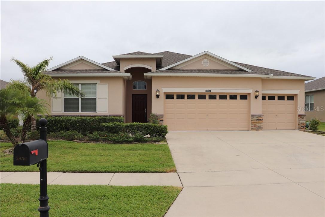 5852 Puzo Pl. #2, Mount Dora, FL 32757