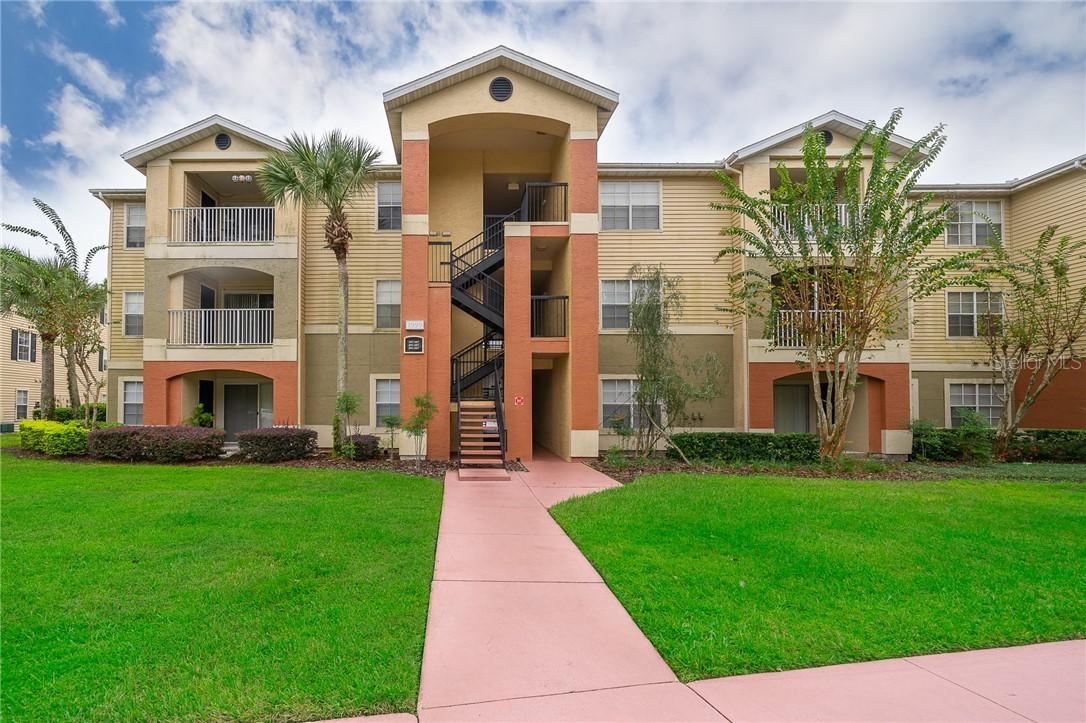 1999 Summer Club Dr. #207, Oviedo, FL 32765