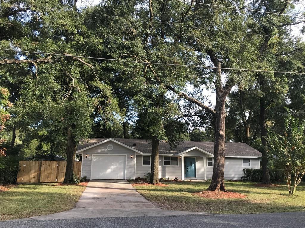 30934 Deal Dr., Sorrento, FL 32776