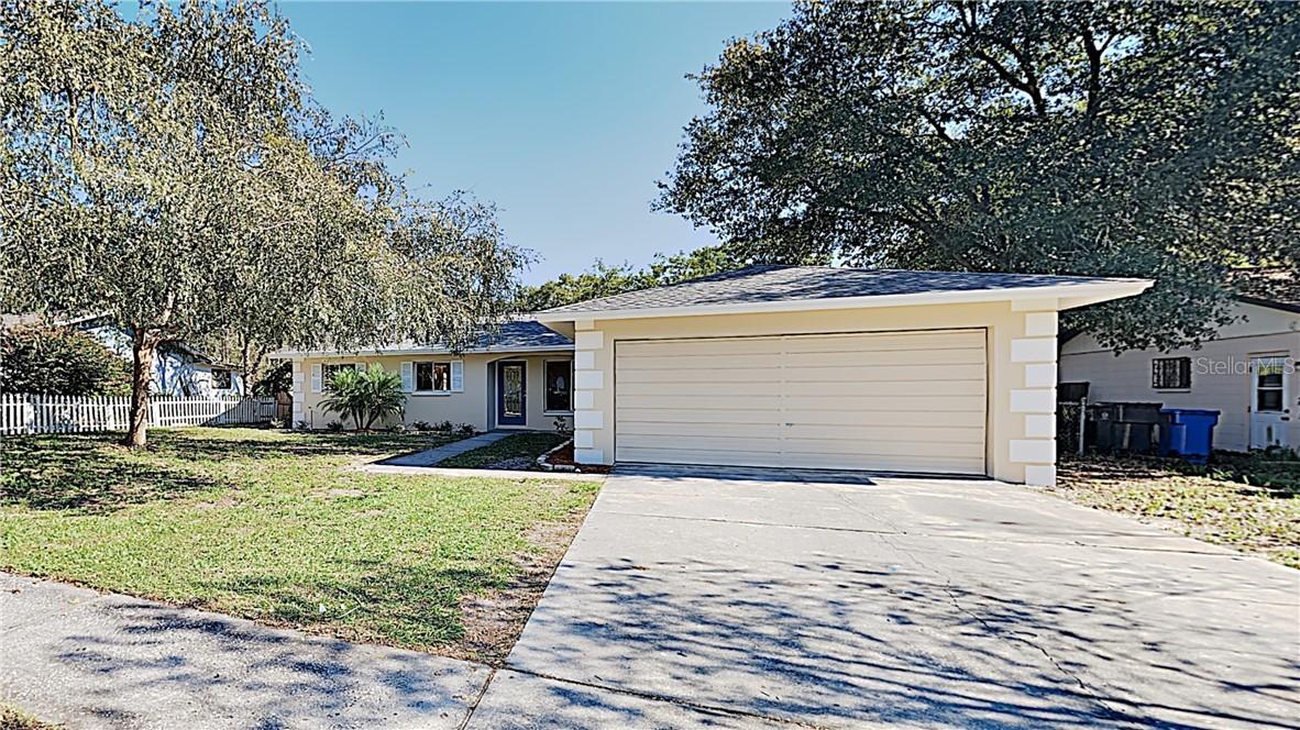 411 Bonnie View Dr., Valrico, FL 33594