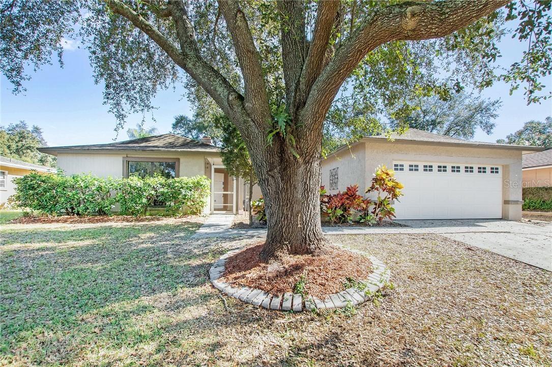 18423 Sterling Silver Cir., Lutz, FL 33549