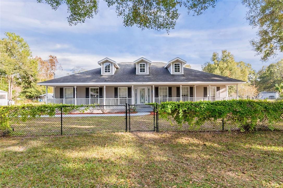 704 W Deer Lake Dr., Lutz, FL 33548