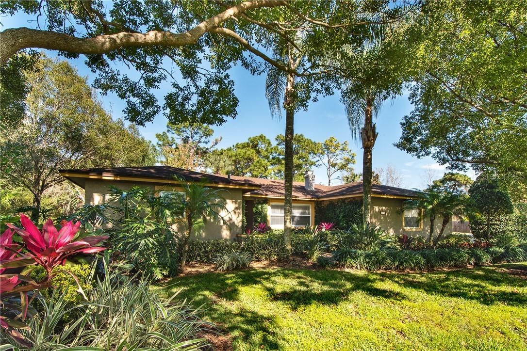 572 Lake Hayes Rd., Oviedo, FL 32765