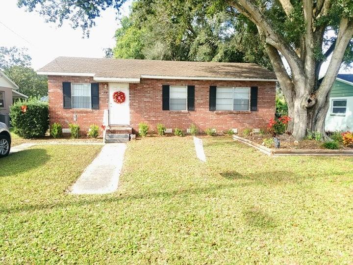 214 Nelson St., Auburndale, FL 33823