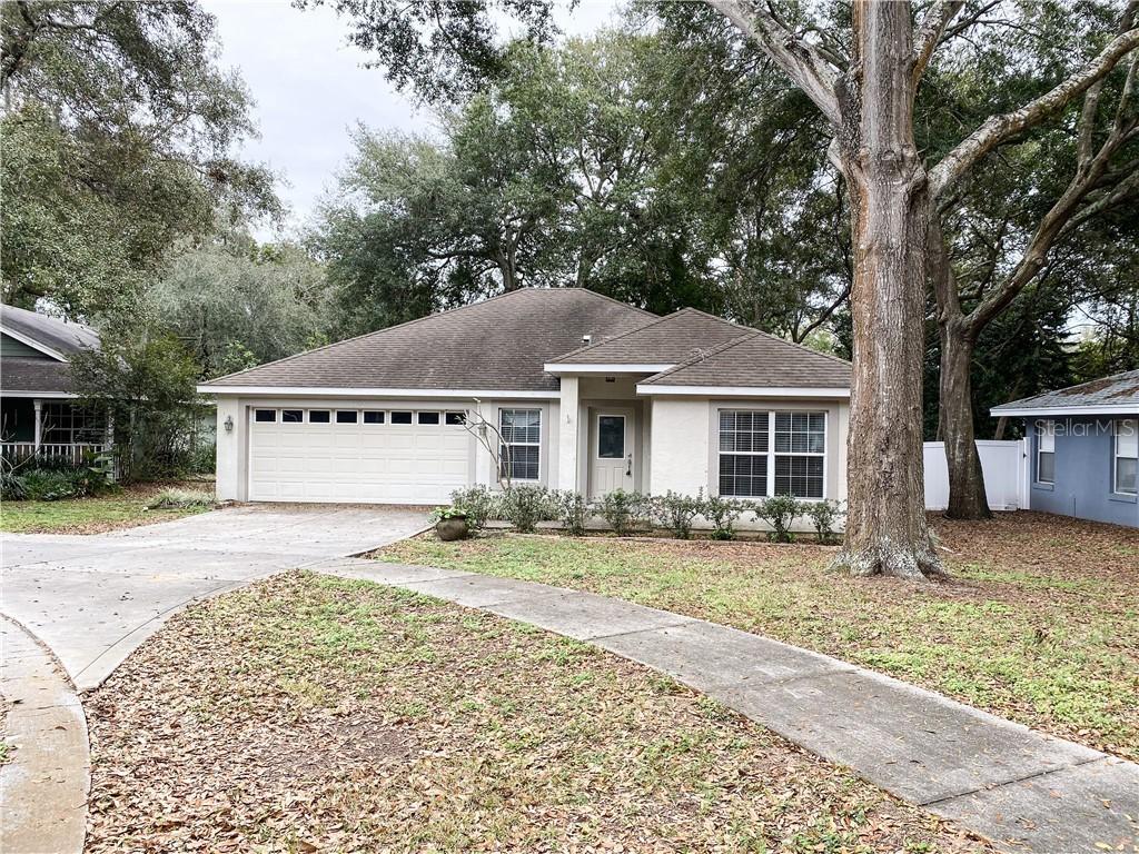 1122 Juniper Ct., Tavares, FL 32778