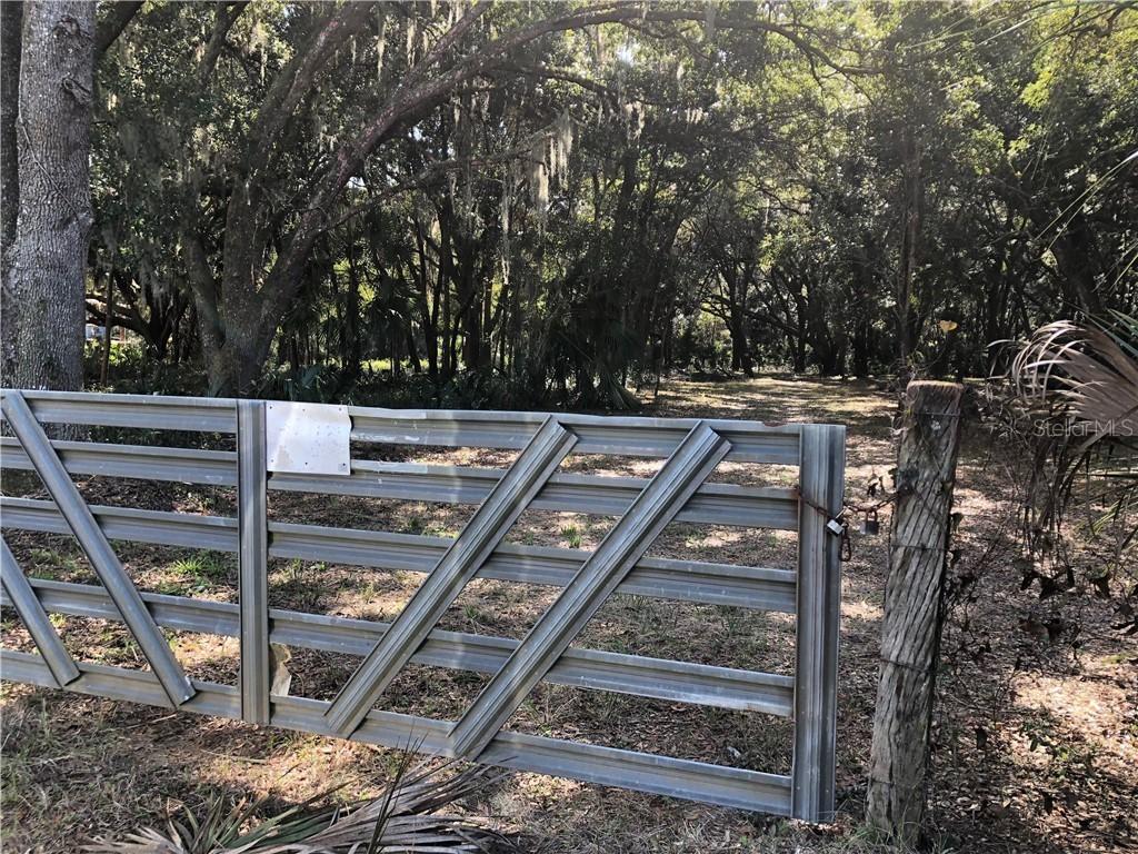 40910 Emeralda Island Rd., Leesburg, FL 34788