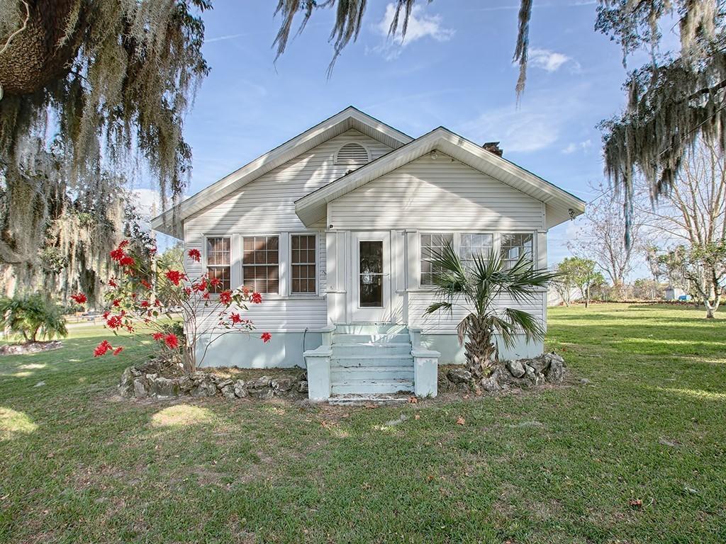 301 Sunnyside Dr., Leesburg, FL 34748