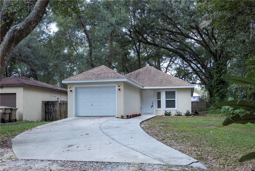 31447 Ghent Ave., Sorrento, FL 32776