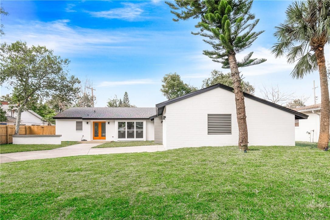 1228 Silverstone Ave., Orlando, FL 32806