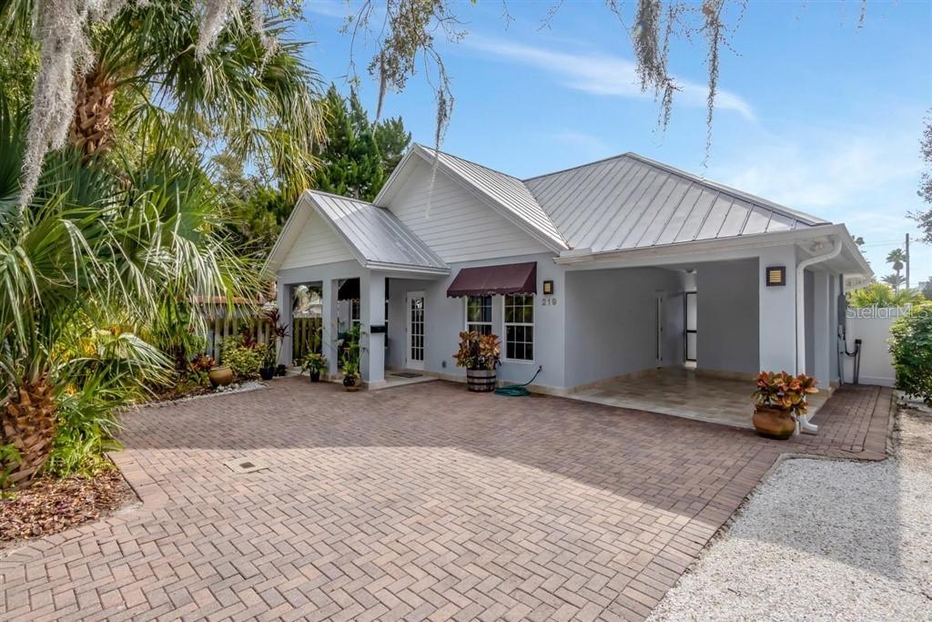 219 Alma Ct., New Smyrna Beach, FL 32168