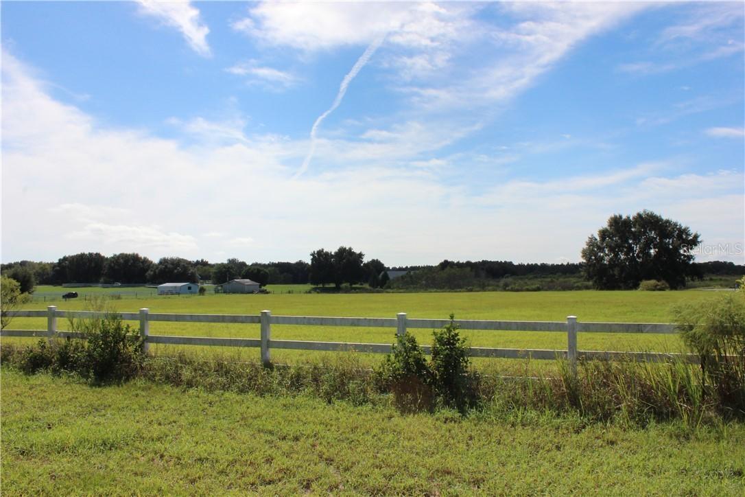 8028 Sergeant Pepper Dr., Howey-In-The-Hills, FL 34737