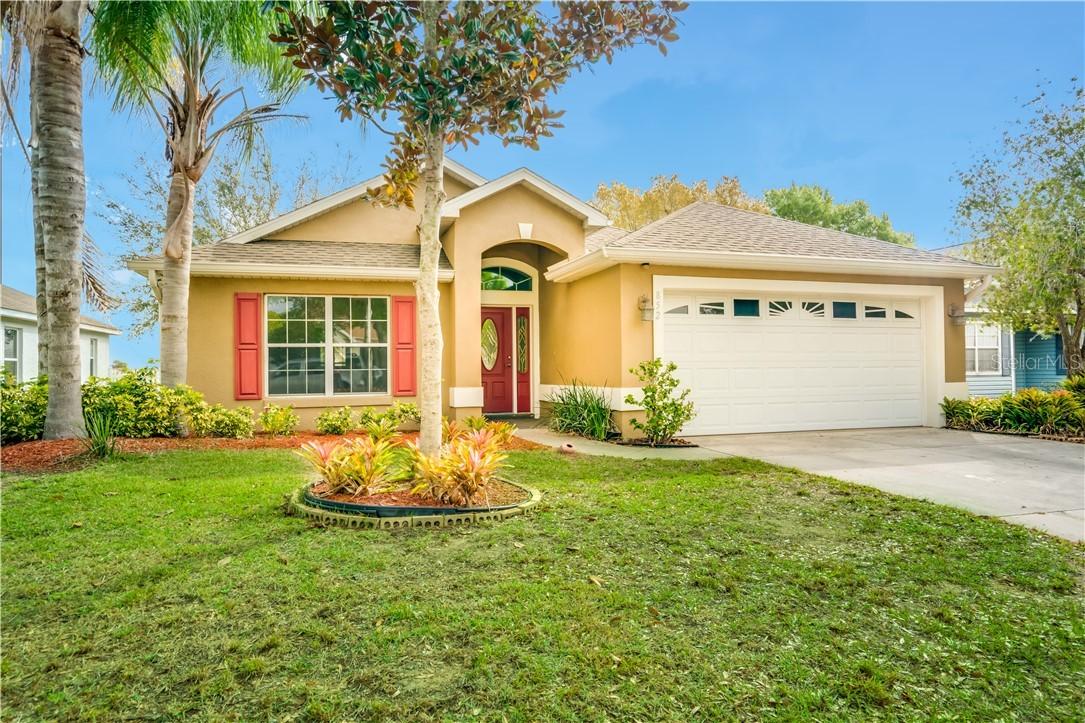 852 Lake Elsie Dr., Tavares, FL 32778