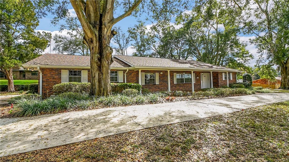 2425 Country Club Rd., Eustis, FL 32726