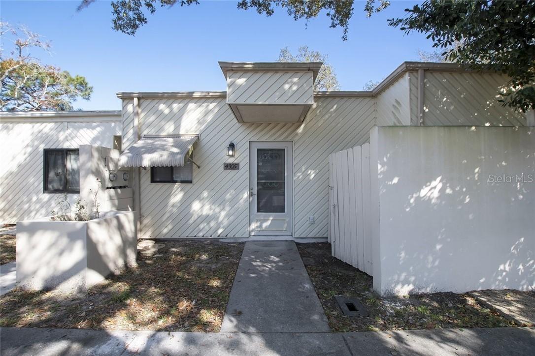 4305 Sussex St., Holiday, FL 34691