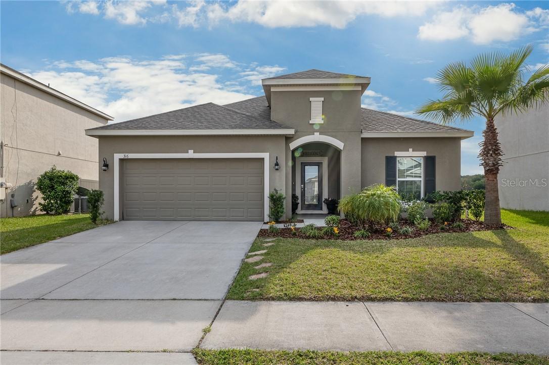316 Blue Cypress Dr Dr., Groveland, FL 34736