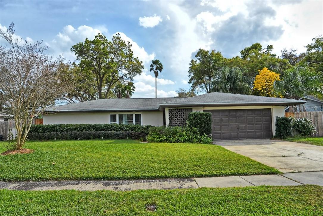2412 Timberlake Dr., Orlando, FL 32806