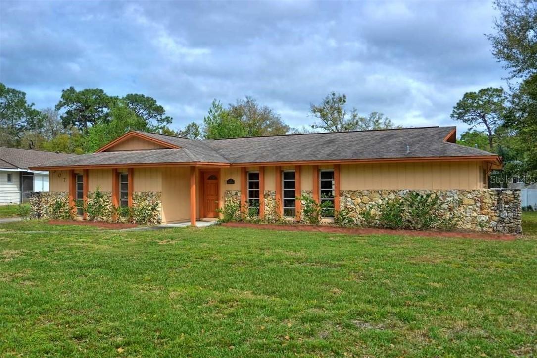 307 Nebraska Ave., Longwood, FL 32750