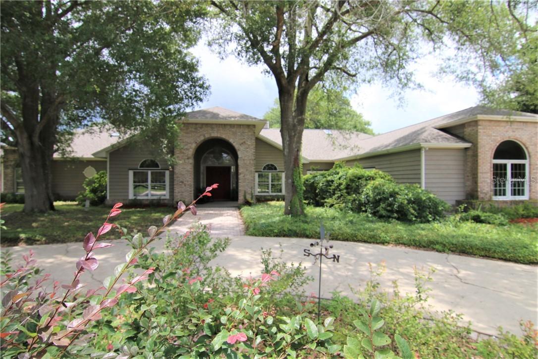 32625 Equestrian Tr., Sorrento, FL 32776