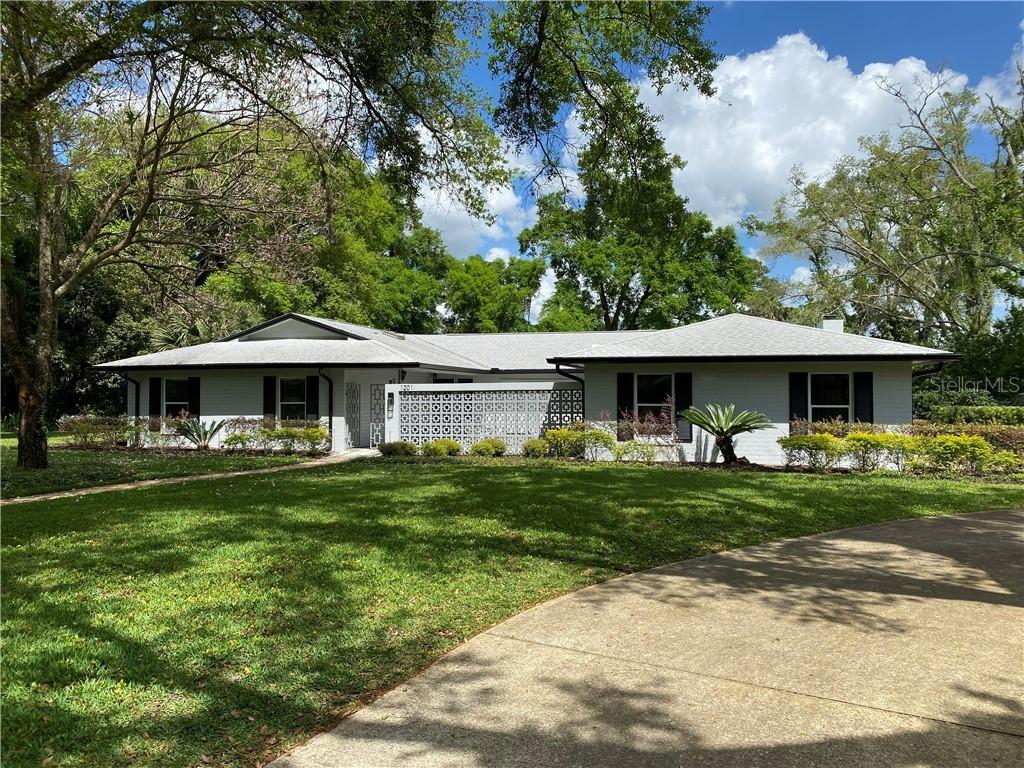 1201 Roxboro Rd., Longwood, FL 32750