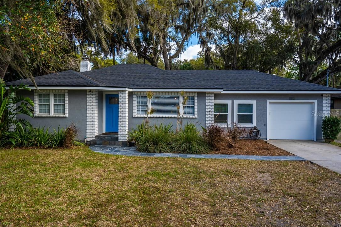 106 Azalea Cir., New Smyrna Beach, FL 32168