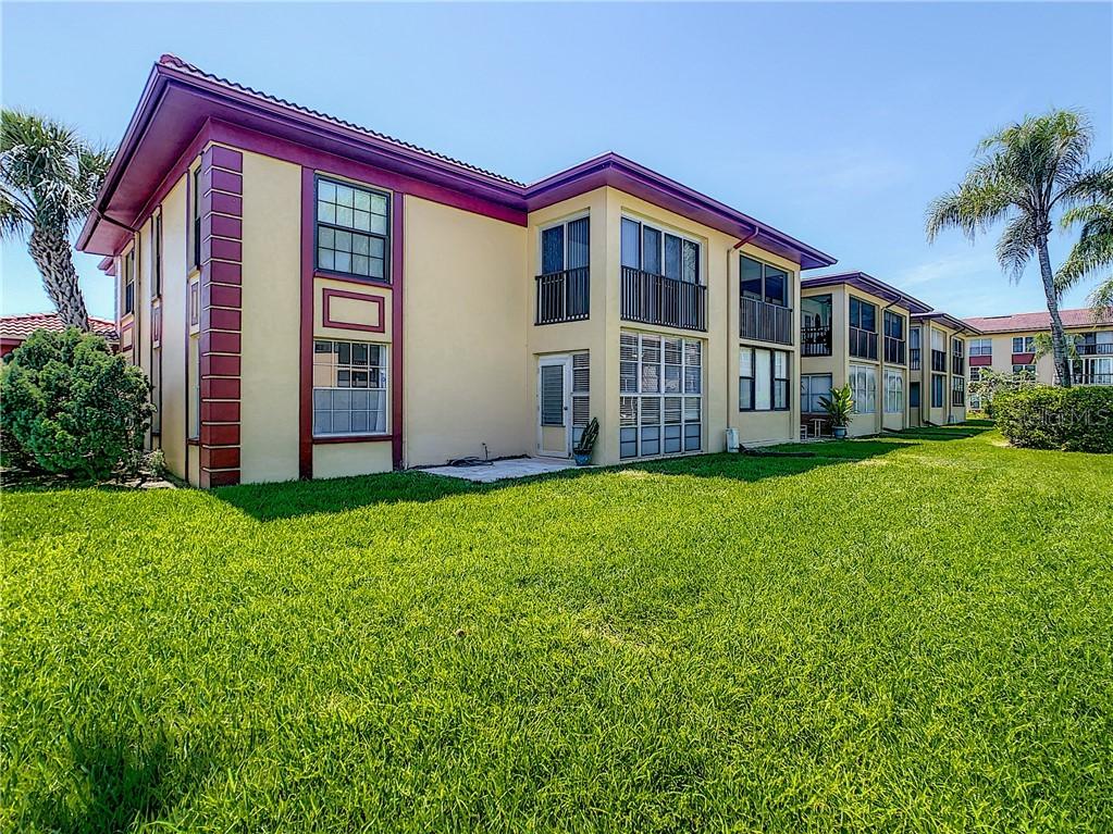 10190 Imperial Point Dr. #13, Largo, FL 33774