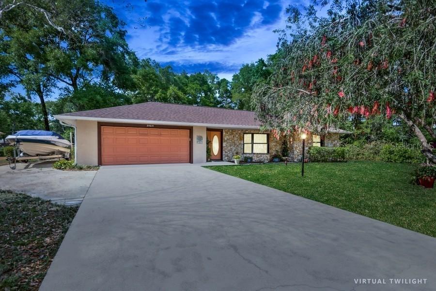 25615 Troon Ave., Sorrento, FL 32776