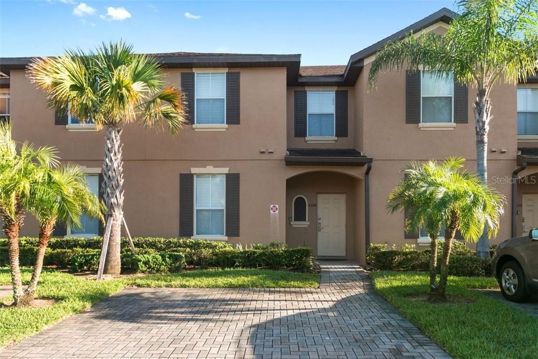 2520 Calabria Ave., Davenport, FL 33897