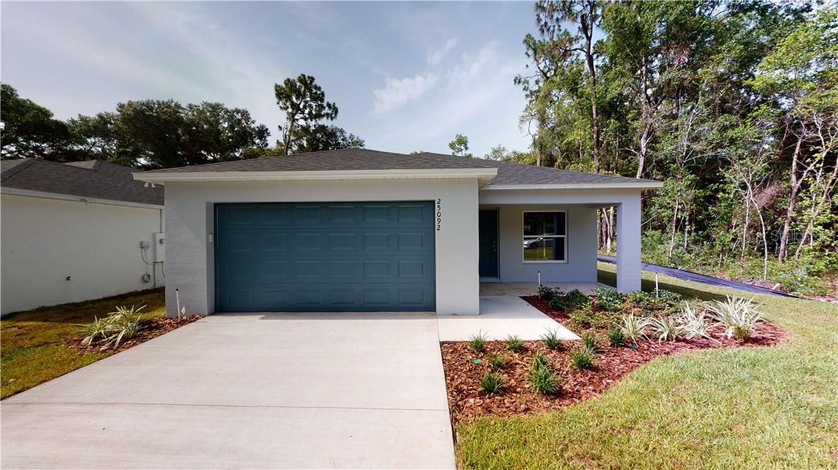 25092 Quaker Ridge Ave., Sorrento, FL 32776