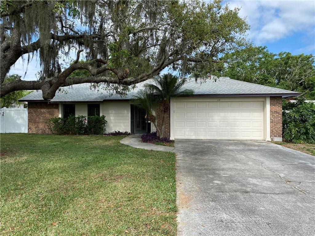 114 Catherine Ln., Groveland, FL 34736