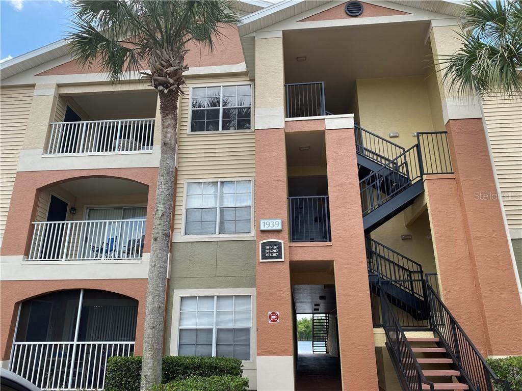 1939 Summer Club Dr. #301, Oviedo, FL 32765