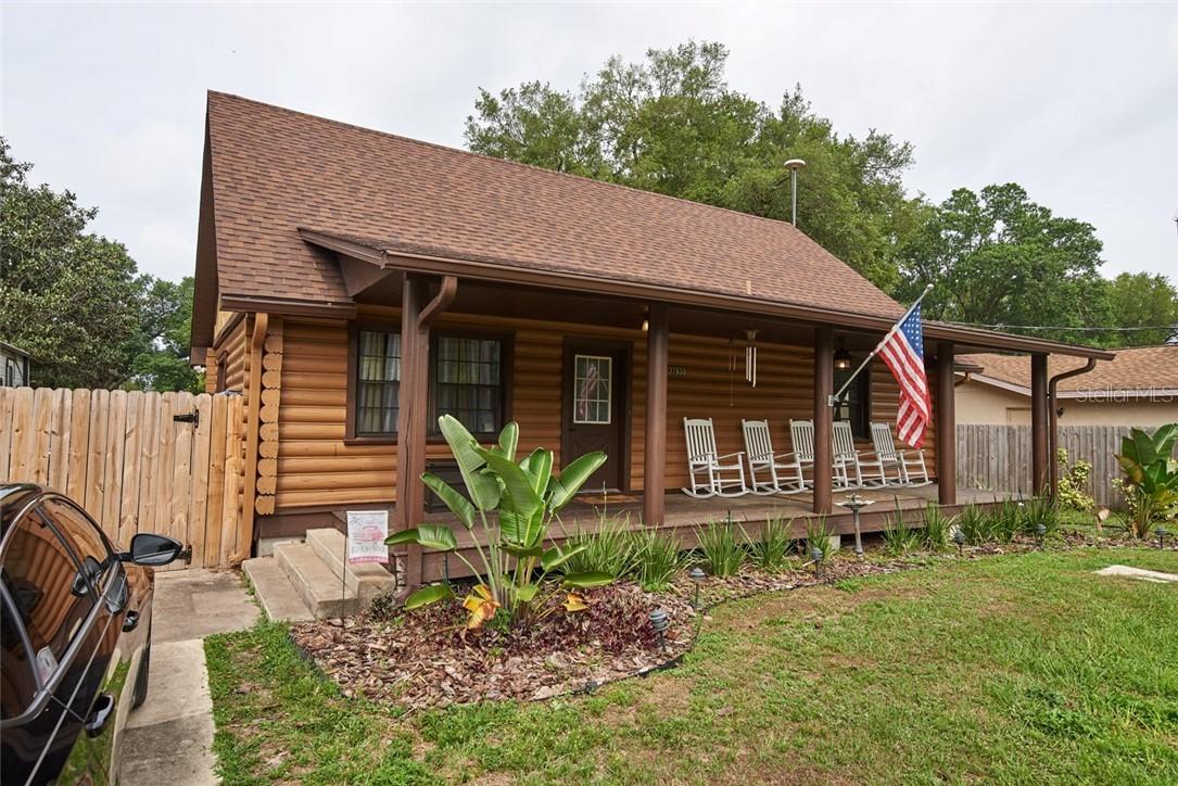 27635 Lois Dr., Tavares, FL 32778