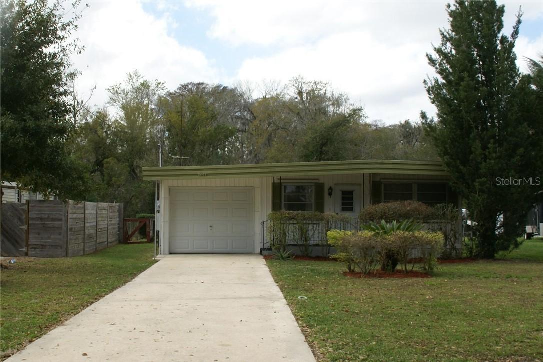 13349 Woodland Dr., Astatula, FL 34705