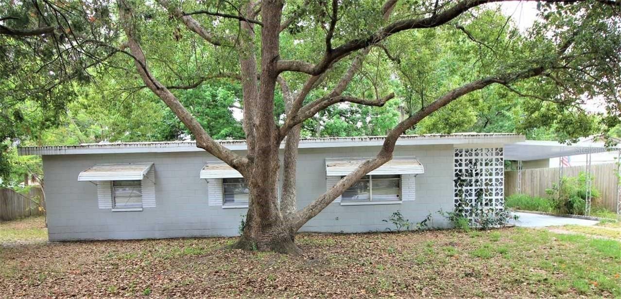837 Edgewater Cir., Eustis, FL 32726