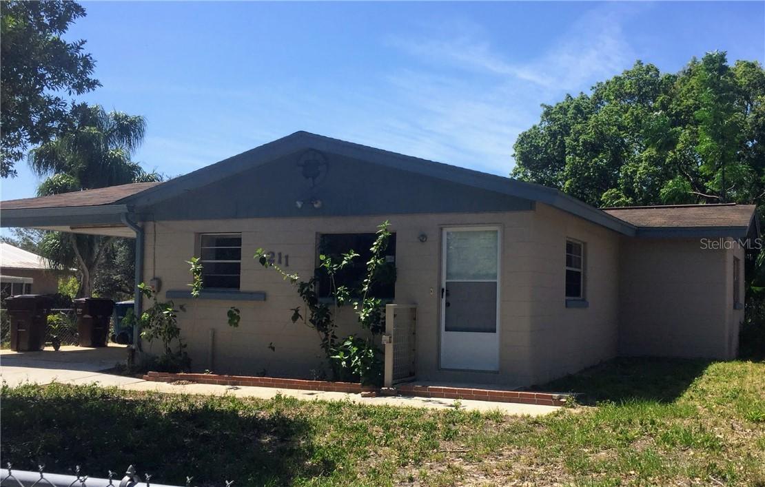 211 North Blvd., Davenport, FL 33837