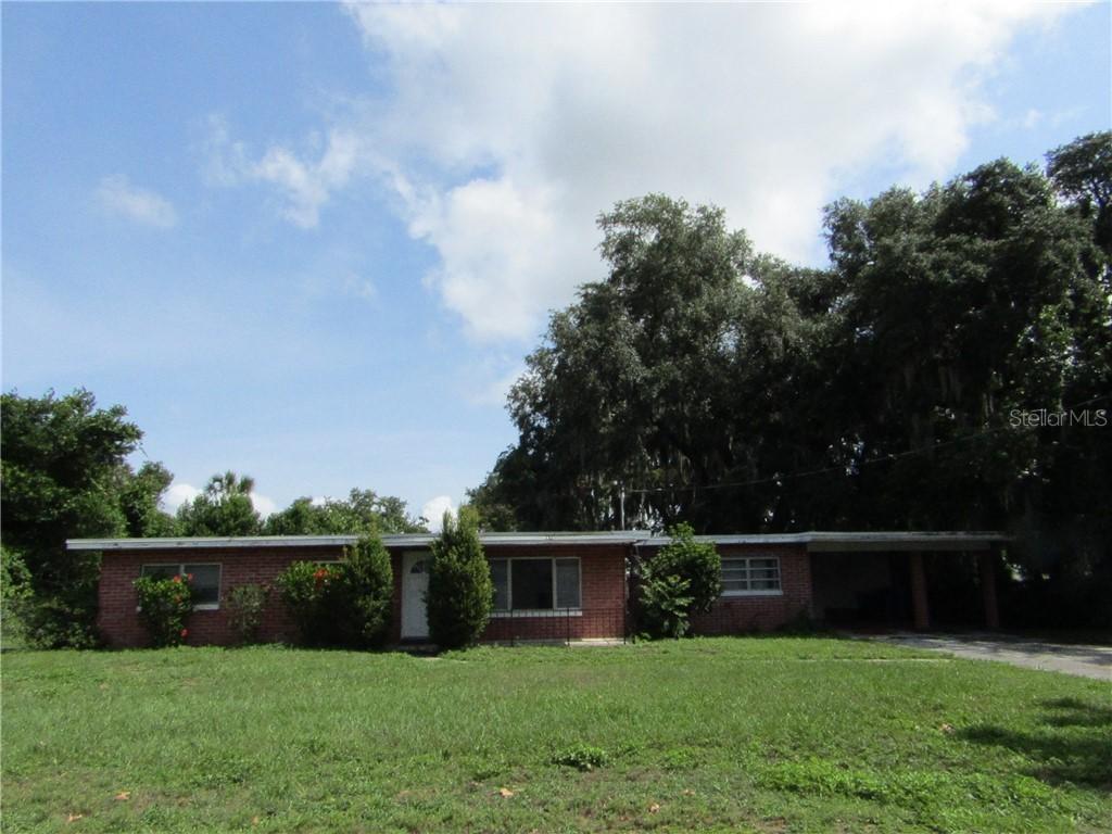 1207 Osceola Ave., Tavares, FL 32778