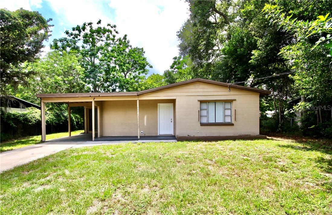 895 Golden Isle Dr., Mount Dora, FL 32757