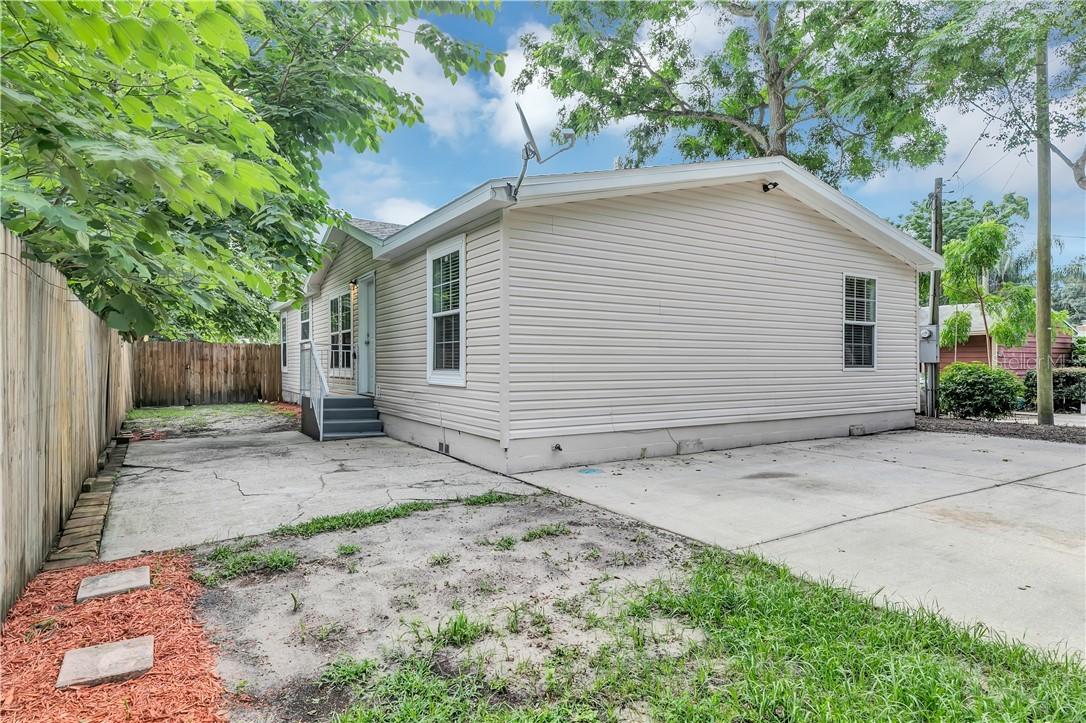 1305 Groveland Ave., Orlando, FL 32806