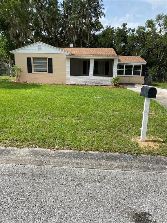 30 E Chesley Ave., Eustis, FL 32726