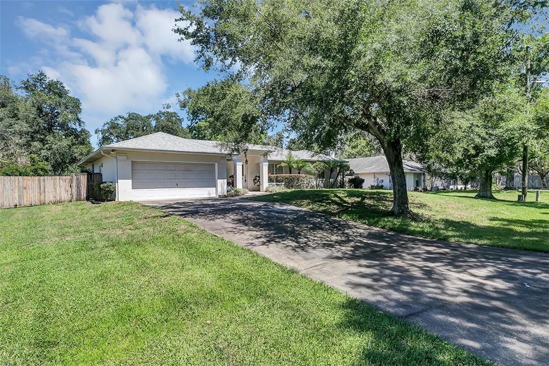 390 Vincent Dr., Mount Dora, FL 32757