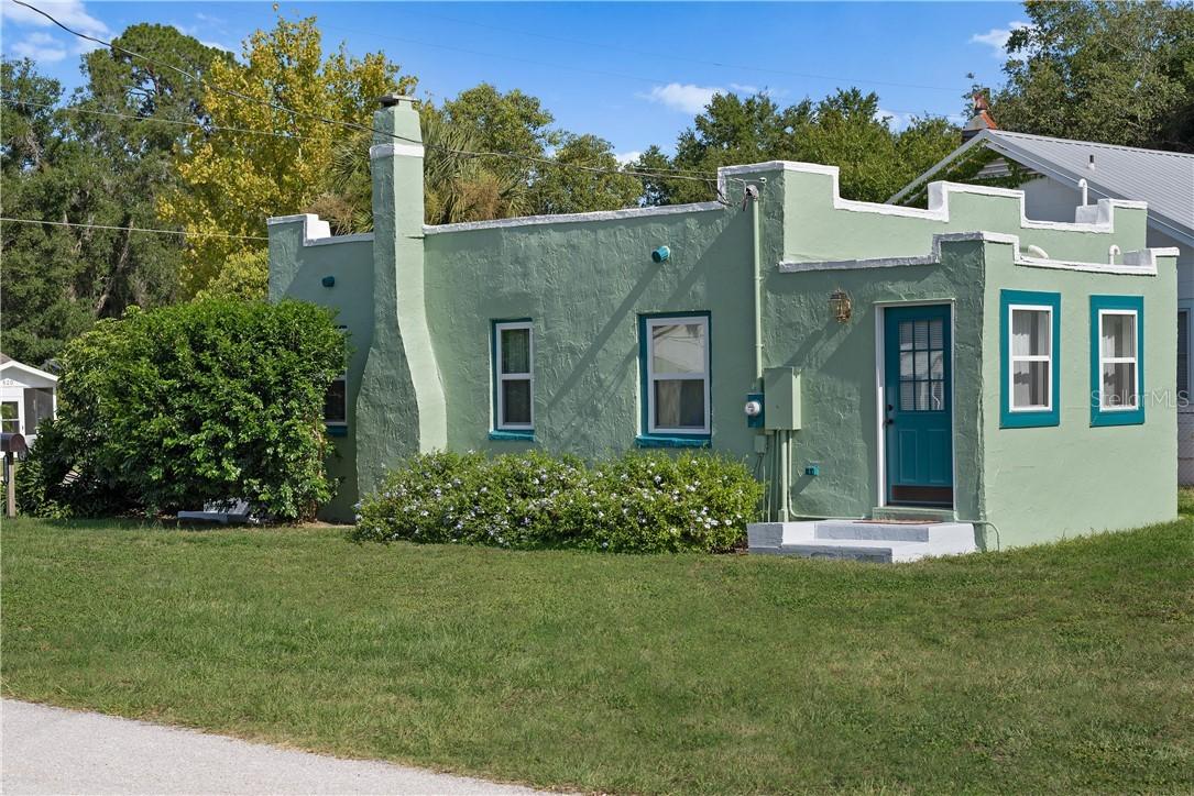 525 Disston Ave., Tavares, FL 32778