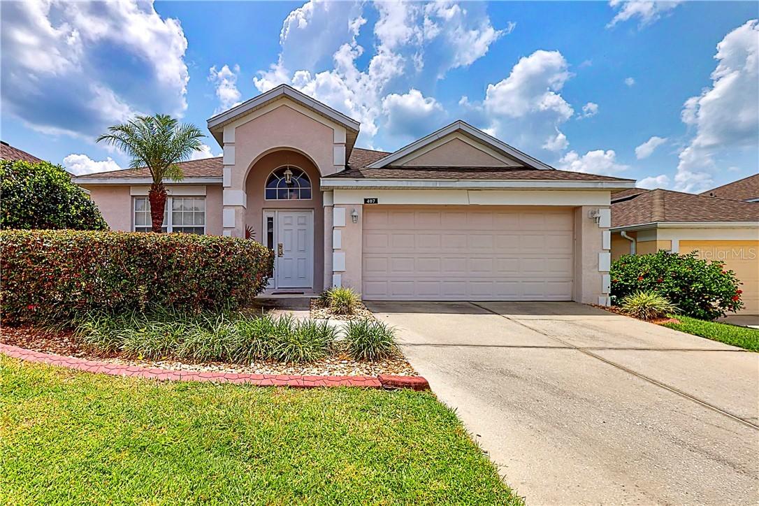 407 Higher Combe Dr., Davenport, FL 33897