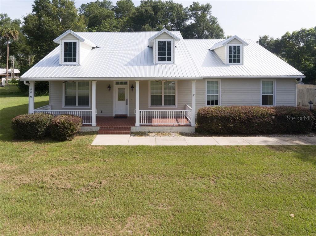 126 E Washington Ave., Lake Helen, FL 32744