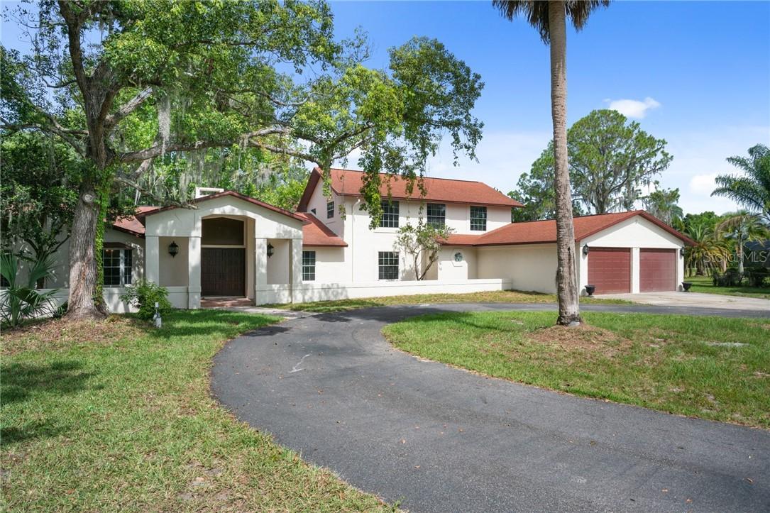 8282 Earlwood Ave., Mount Dora, FL 32757